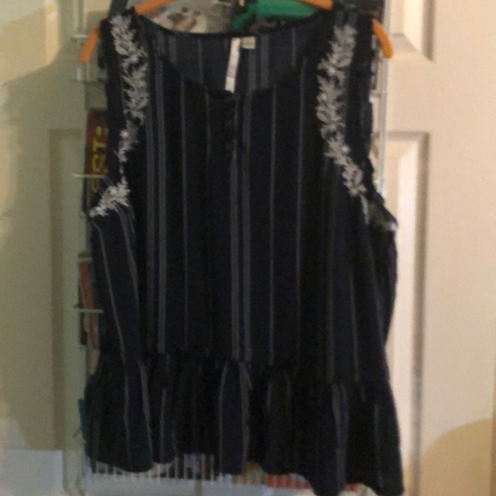 Lauren Conrad top XL
